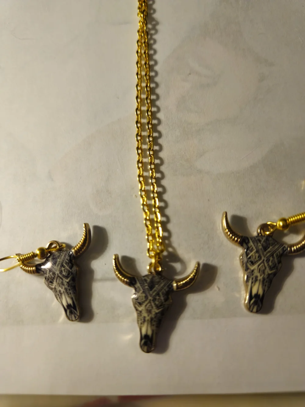 Gold-Tone Bull Skull Necklace & Earrings Set. 18